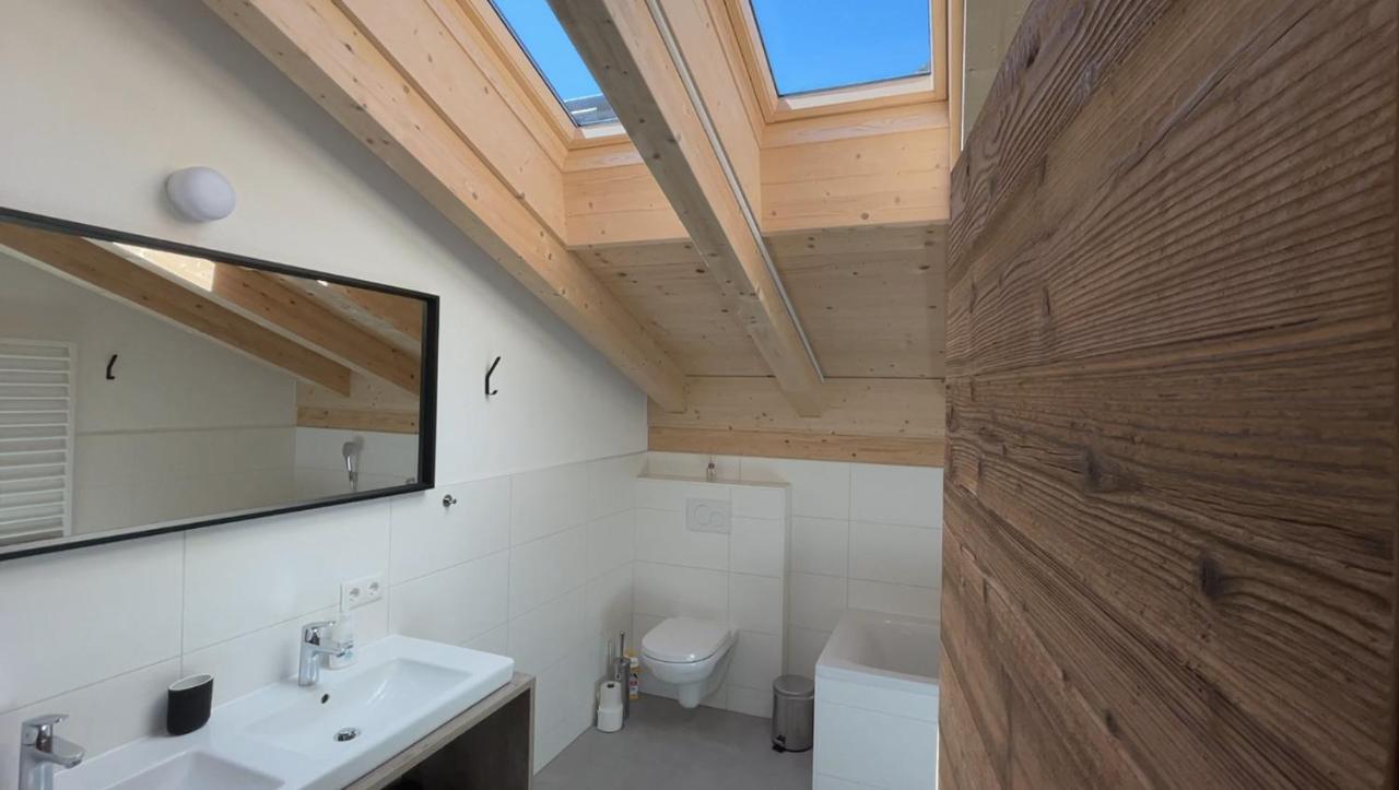 Mountain Penthouse Top 8 & 9 Fuegen Exterior photo